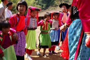 Ban Pang Sa children dancing for the Chinese New Year